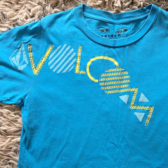 Volcom Women's Limited Edition T-shirt - Picture 2 of 12